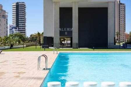 Apartamento De 3 Dormitorios Piscina Y Parking Calpe Exterior photo